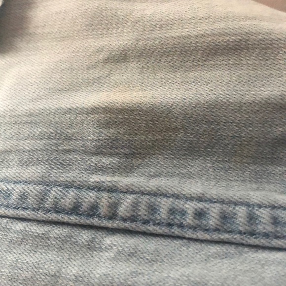 Light wash ripped jeans - Picture 4 of 6